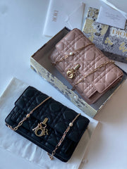 Elegant Quilted Leather Handbag (NNF0026)