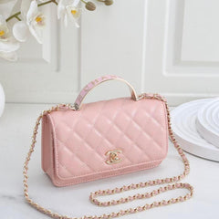 Handbag with Gold CHANEL (YYCA049KK)