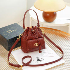 Dior shoulder or crossbody style (HJCA050RR)