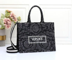 tote bag featuring an elegant, all-over Versace (FDBA009FF)