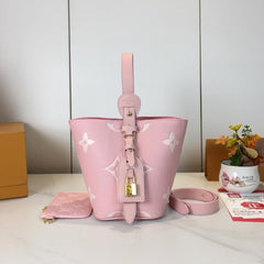 Multicolor Monogram Shoulder Tote – LV (GHDA143D)