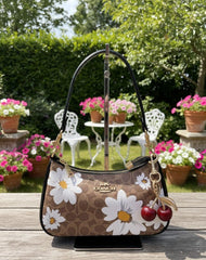 🌸 Coach Daisy Monogram Shoulder Bag (TRCA050PP)