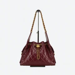 Elegant Quilted Shoulder Bag – Gold Chain Detail (WEF026HT)