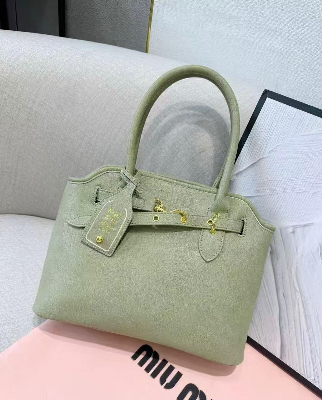 Elegant Blush  Tote Bag (HgBA009j)