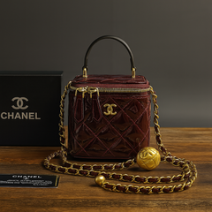Chanel Mini Vanity Bag – Glossy  Patent Leather with Gold Hardware (XRBA009)