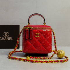 Chanel Mini Vanity Bag – Glossy  Patent Leather with Gold Hardware (XRBA009)