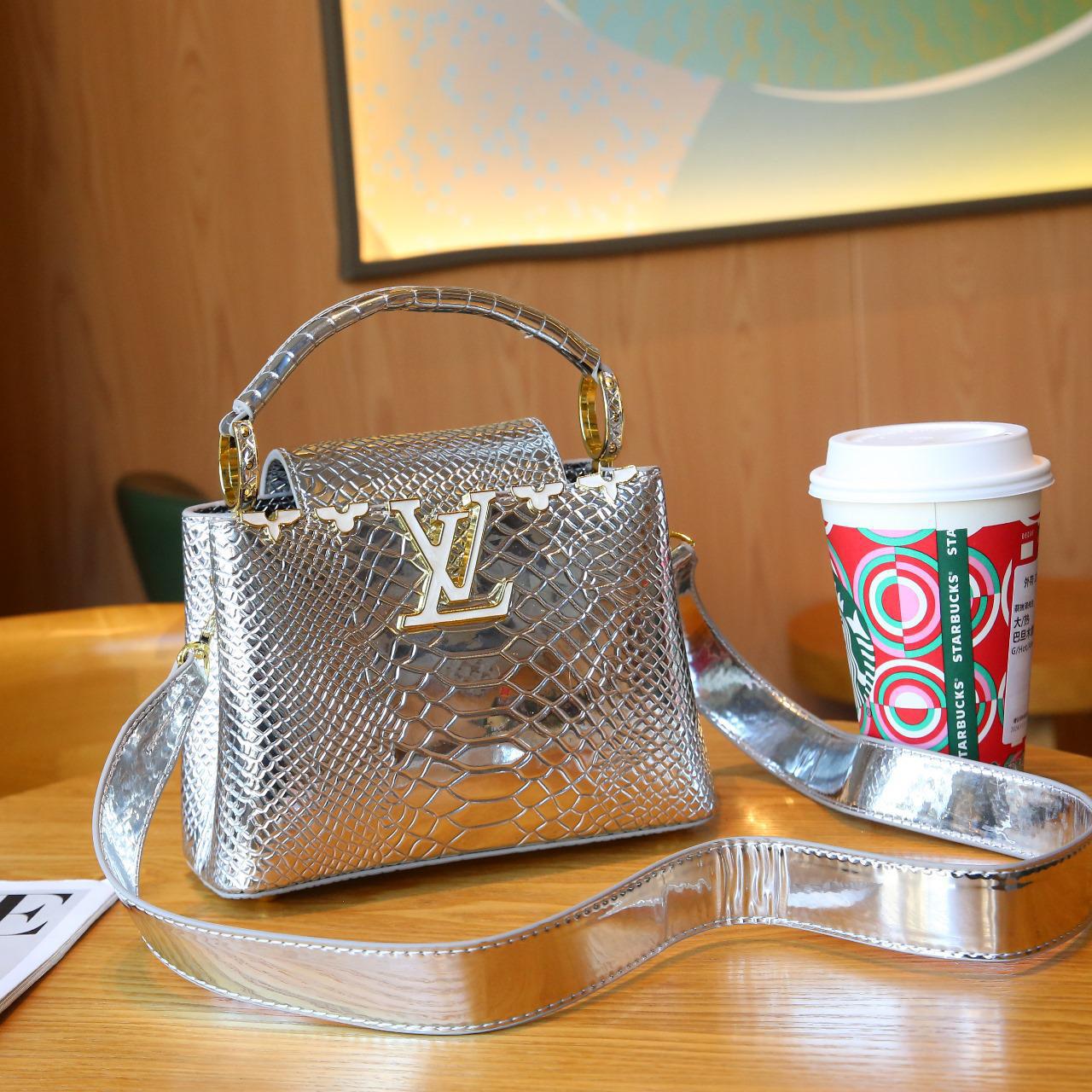Luxury Textured Leather Handbag with Gold Detailing(AQCA049 ZE)