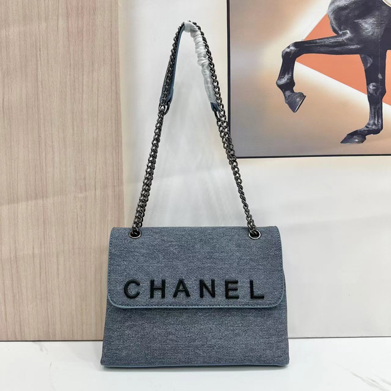 Elegant Chanel Shoulder Bag – Timeless Luxury (RYF026IV)