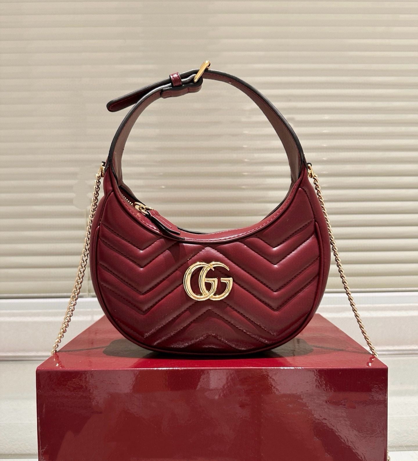"Gucci GG Marmont Half-Moon Mini Hobo Bag (GGBA009G)