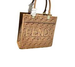 “Fendi Flair: Bold Elegance for Every Day” (FDBA009F)