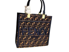 “Fendi Flair: Bold Elegance for Every Day” (FDBA009F)