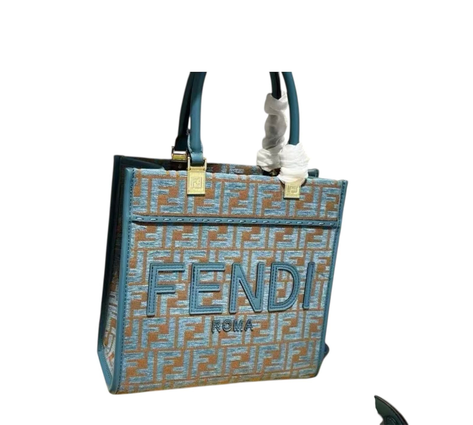 “Fendi Flair: Bold Elegance for Every Day” (FDBA009F)