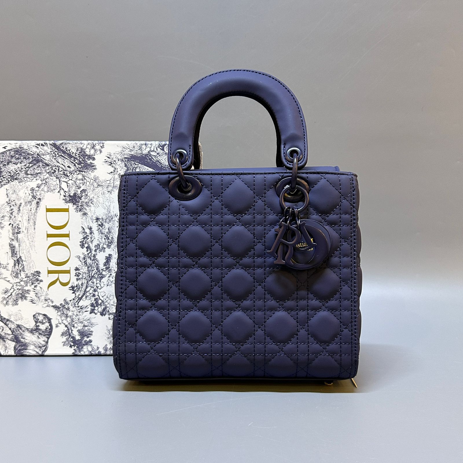 Dior Lady Dior Carnage Handbag (HHBA009V)