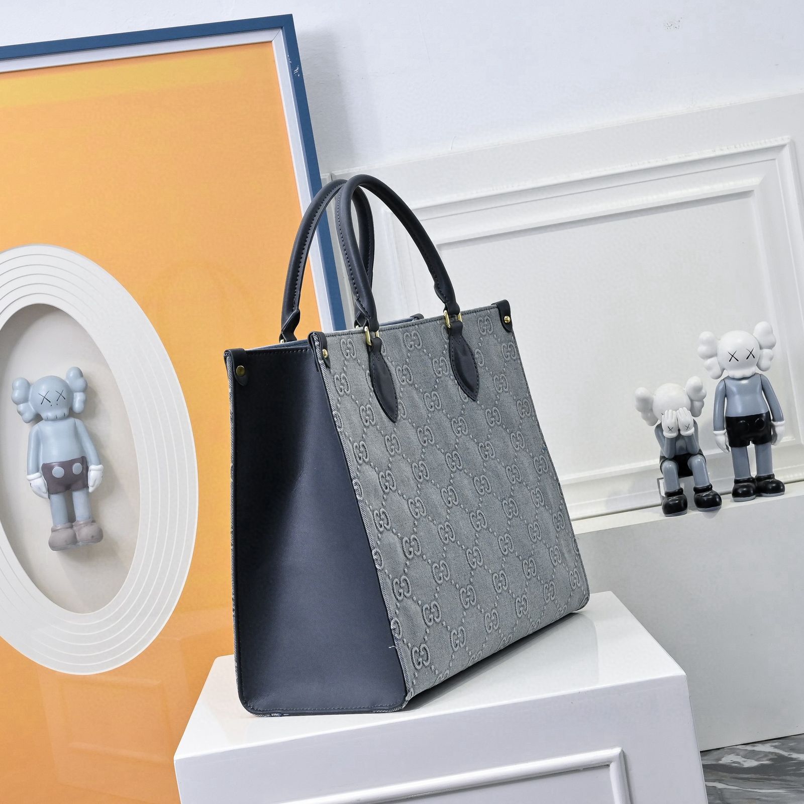 GreyTote Bag with Dark Leather Handles (EEBA009OP)
