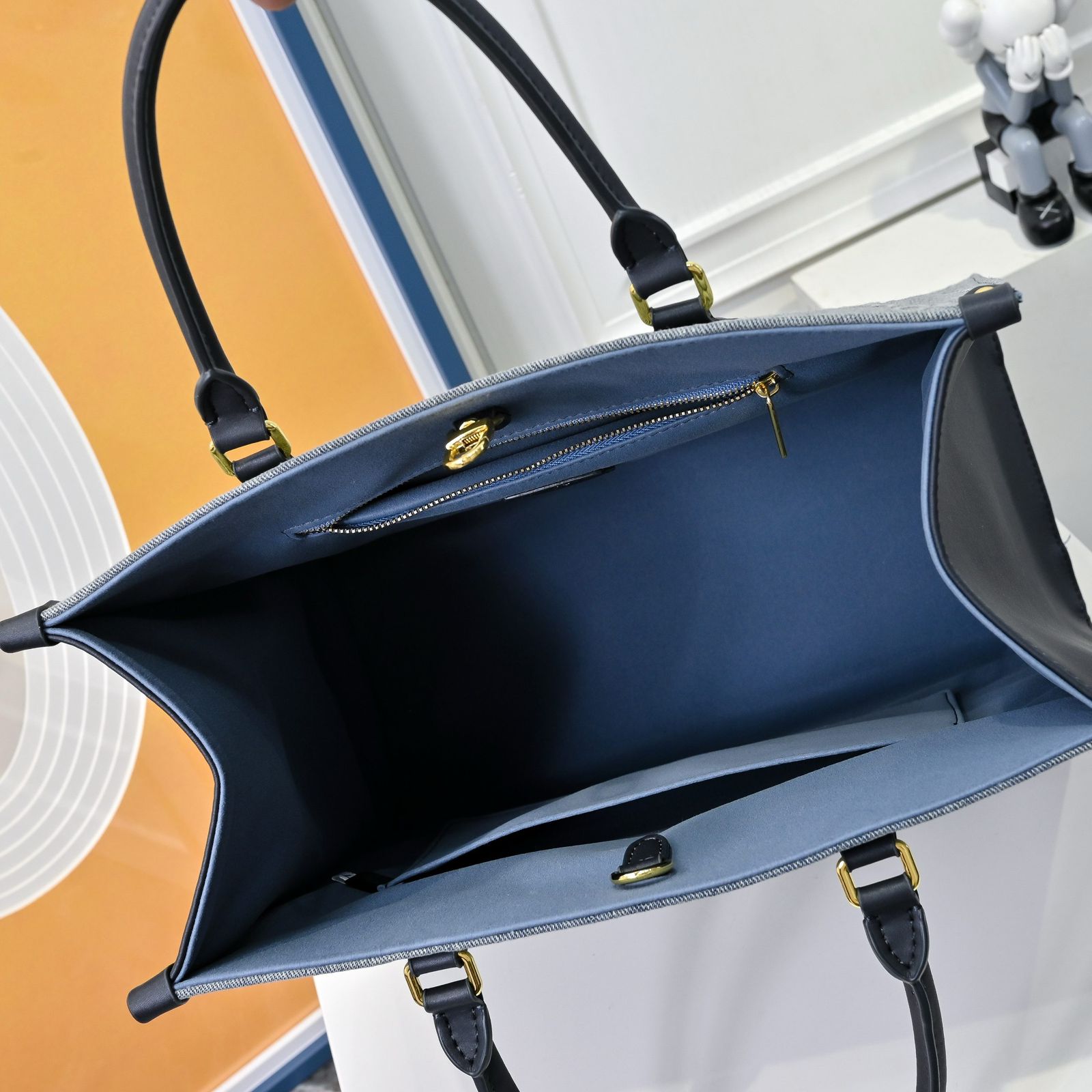 GreyTote Bag with Dark Leather Handles (EEBA009OP)