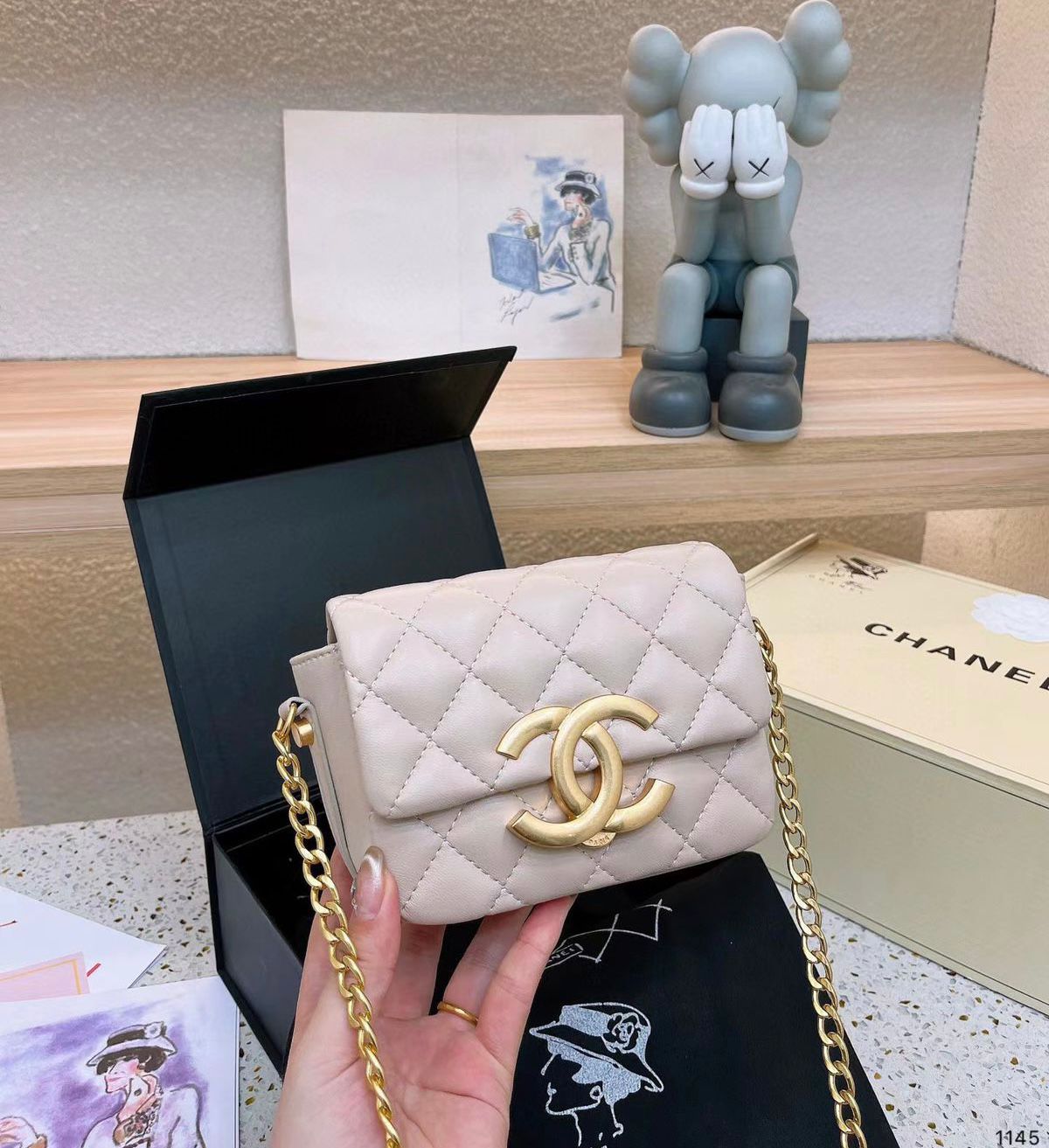 Chic Quilted Chanel Bag (CCBA009BM)