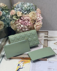 '' DIOR '' Quilted Patent Handbag with Chain Strap and Matching Pouch (AACA049MM)