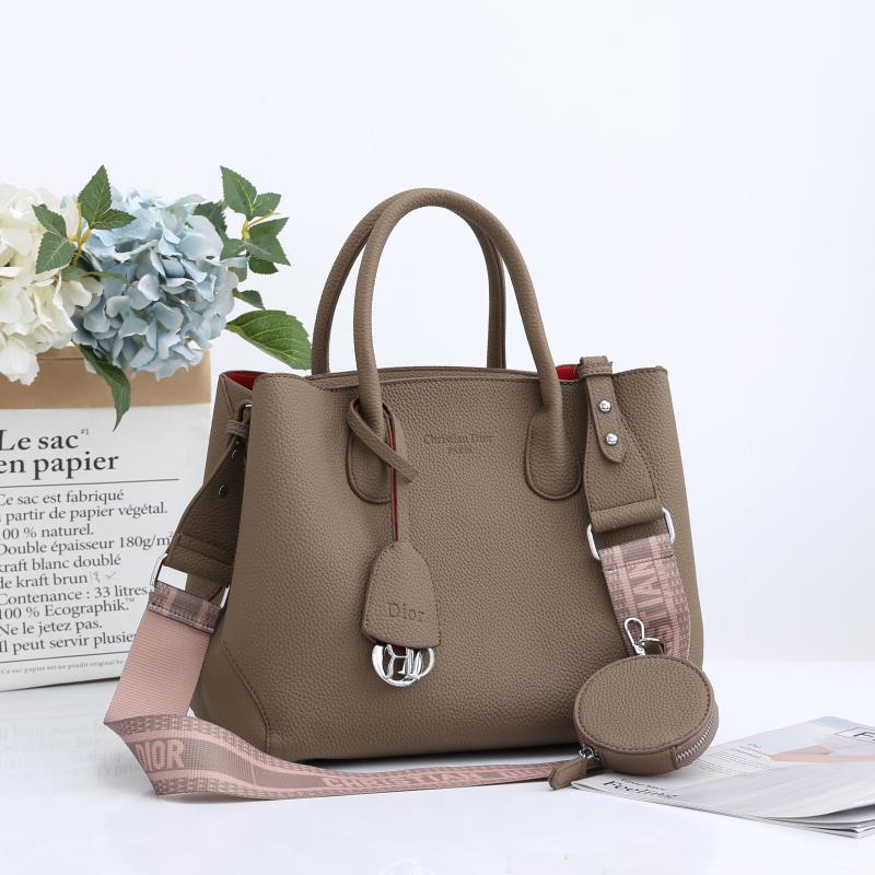 Christian Dior Handbag Collection Display (YYBA009TR)