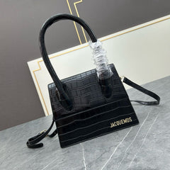 Jacquemus Hand Bag Le Grand Bambino Handbag (HGBA009LO)