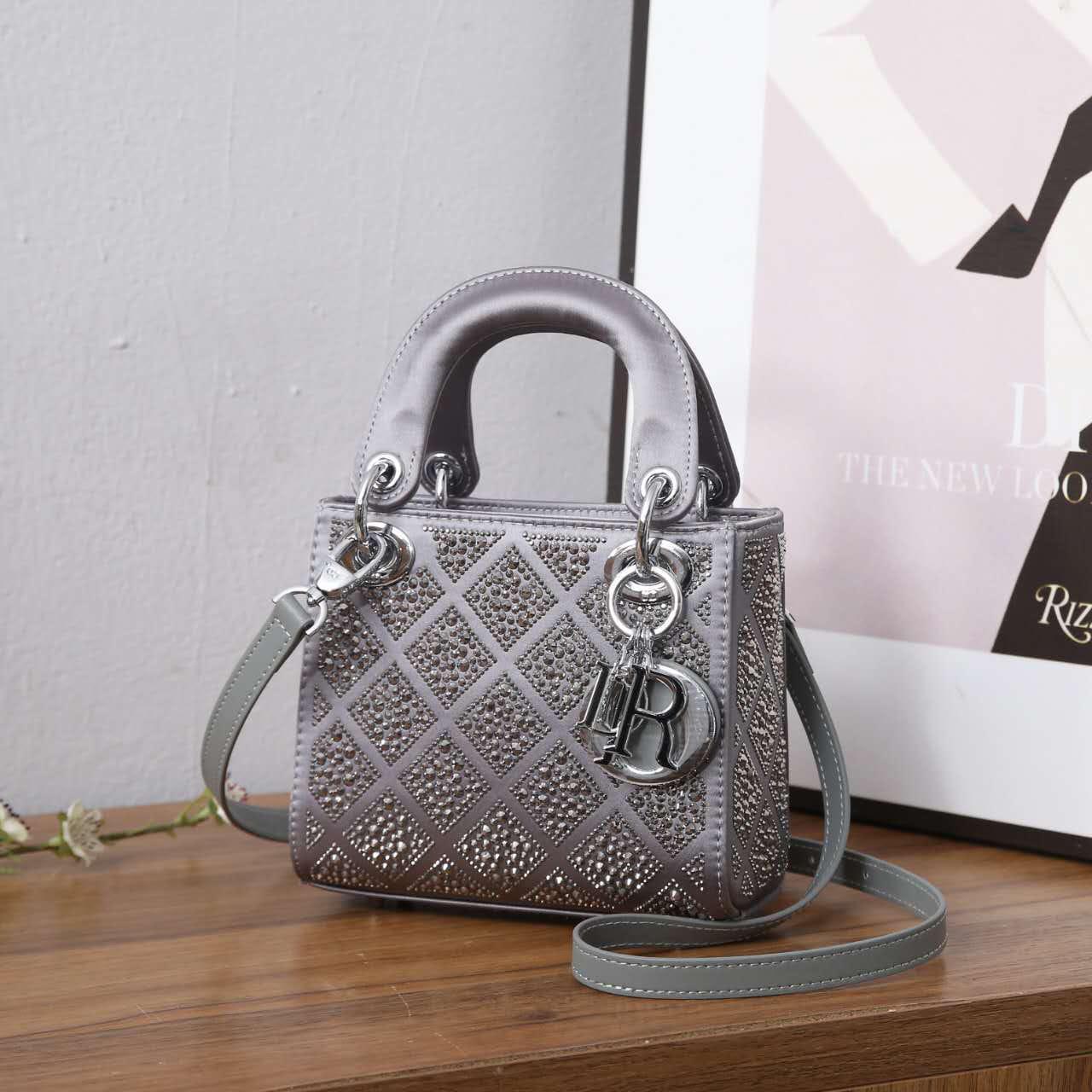 Mini Lady Dior (HHCA049VB)