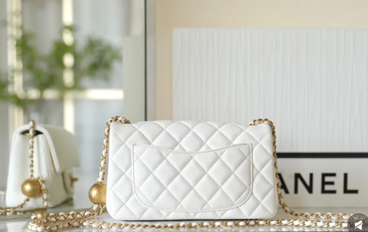 Chanel Classic Flap (HFBA009KF)