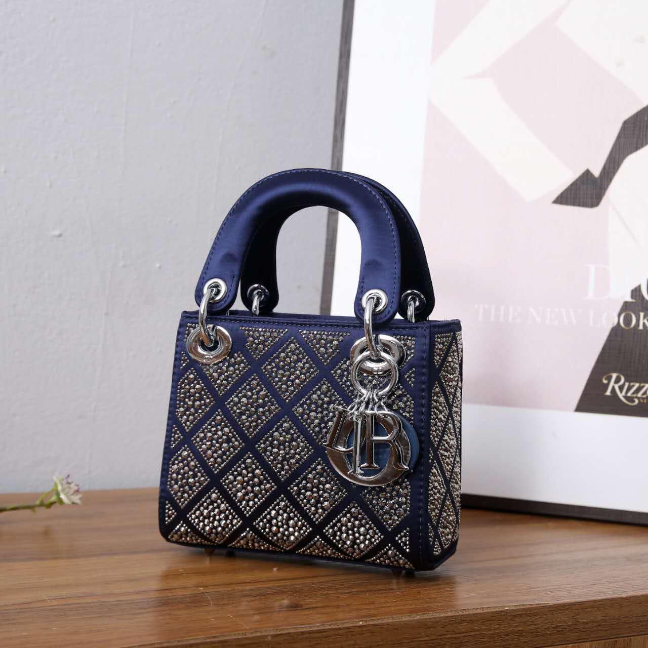 Mini Lady Dior (HHCA049VB)