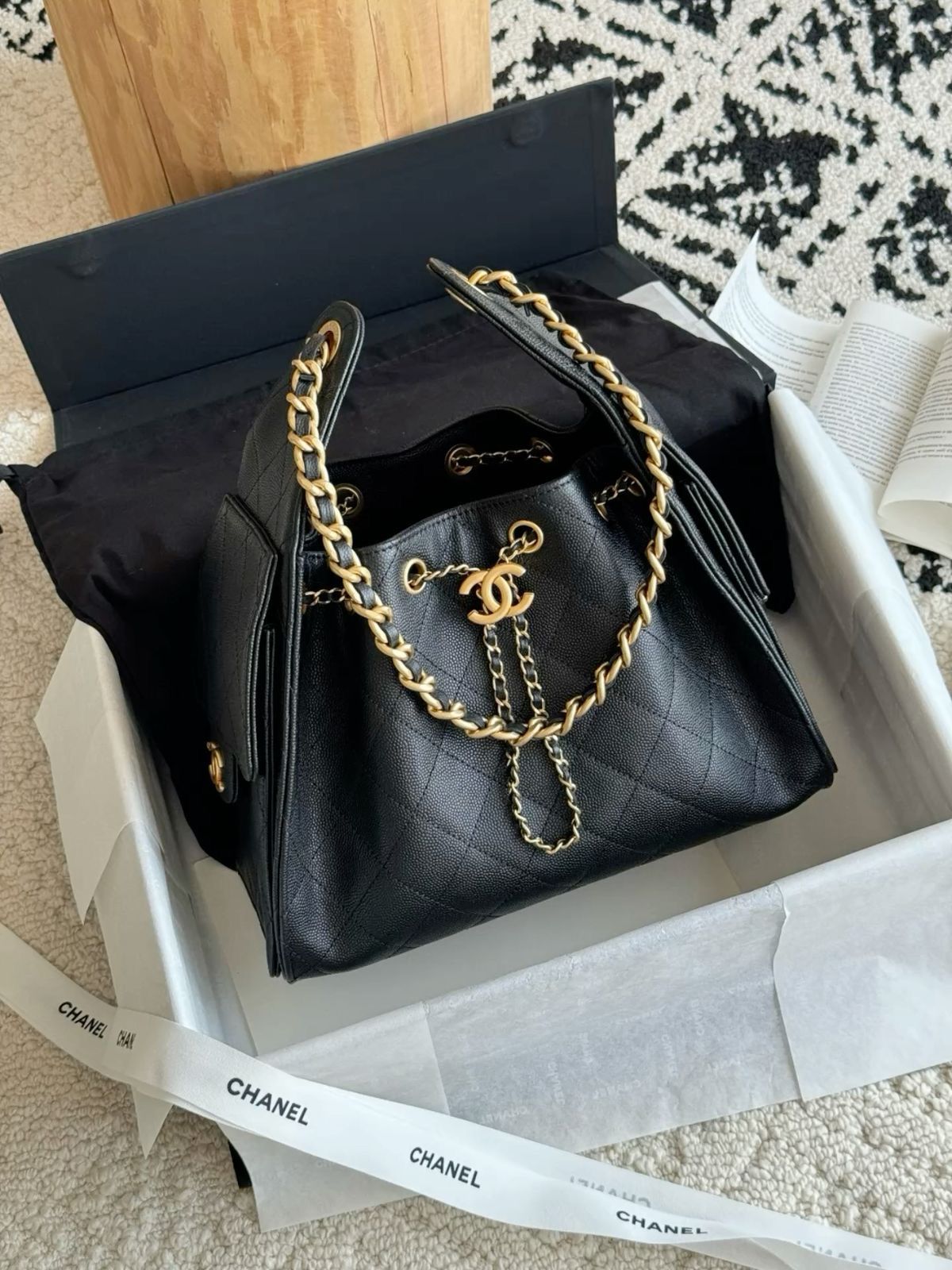 Elegant Chanel Quilted Chain Shoulder Bag – 28cm (SWCA050CH)