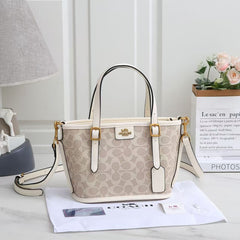 Coach Mollie Tote 25 in Signature Canvas (HHBA009PT)