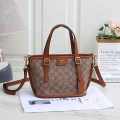Coach Mollie Tote 25 in Signature Canvas (HHBA009PT)