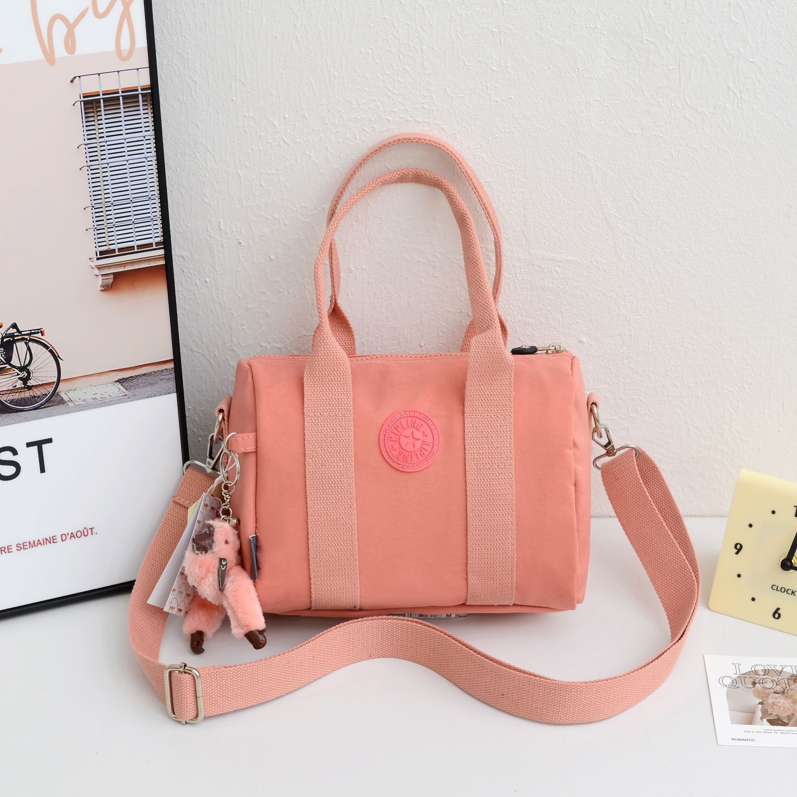 Bold  Canvas Shoulder Bag – Everyday Essential (AWBA009EW)