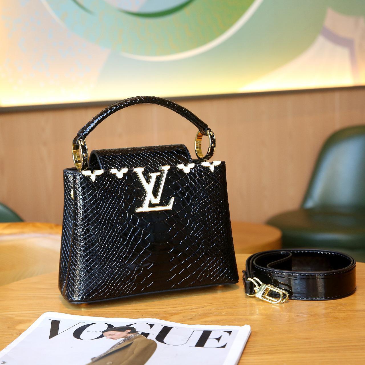 Luxury Textured Leather Handbag with Gold Detailing(AQCA049 ZE)