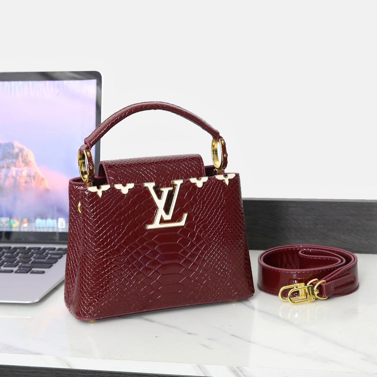 Luxury Textured Leather Handbag with Gold Detailing(AQCA049 ZE)