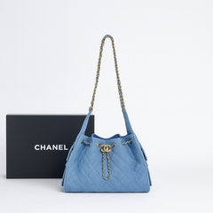 Elegant Quilted Shoulder Bag – Gold Chain Detail (WEF026HT)