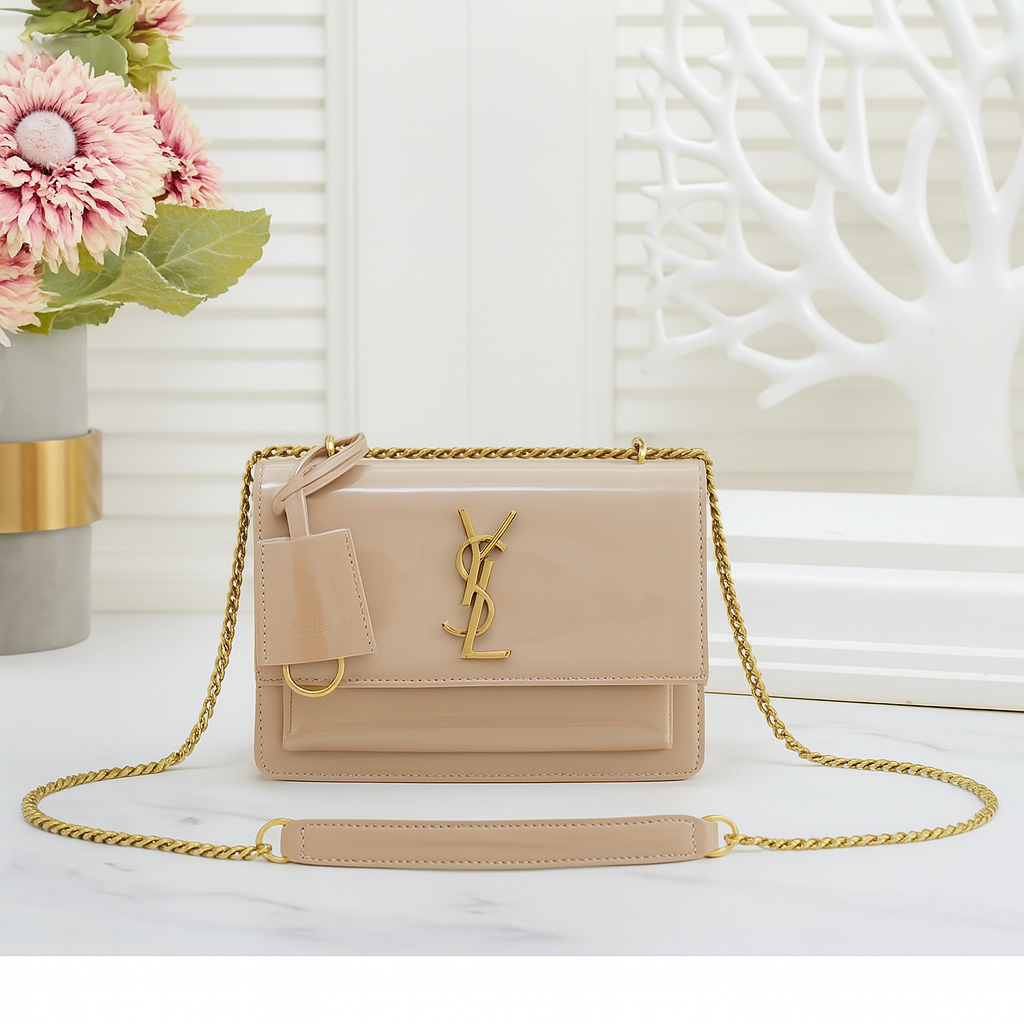 Glossy  Patent Leather Shoulder Bag with Chain Strap (QWBA009L)